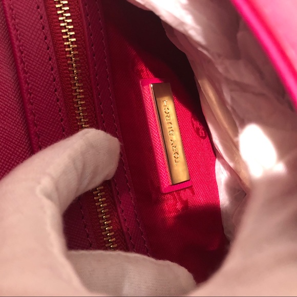 Tory Burch description Robinson shoulder bag - Picture 8 of 8